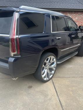 2019 Cadillac Escalade Luxury