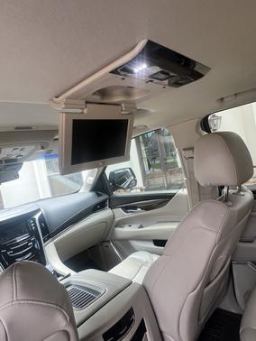 2019 Cadillac Escalade Luxury