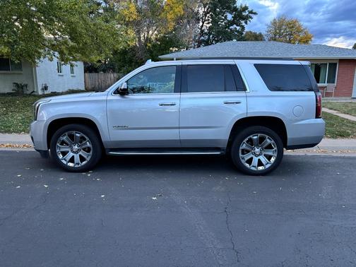 Silver 2019 GMC Yukon SLT