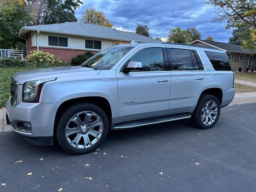 Silver 2019 GMC Yukon SLT