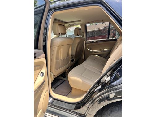 Black 2010 Mercedes-Benz M-Class ML 350