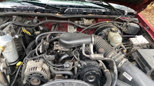 2000 Chevrolet S-10 LS Extended Cab