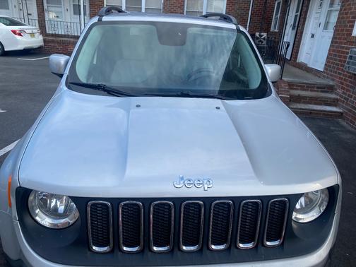 Silver 2015 Jeep Renegade Latitude