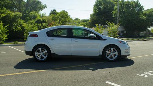 White 2015 Chevrolet Volt Base