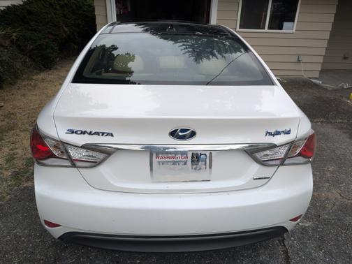 2015 Hyundai SONATA Hybrid Limited