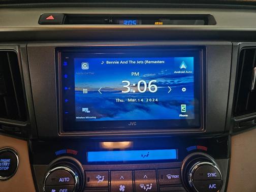 White 2014 Toyota RAV4 Limited