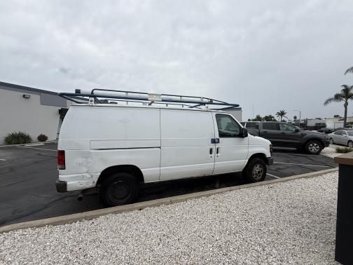 2008 Ford E350 Super Duty Base