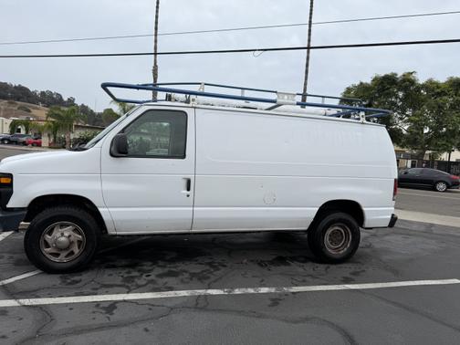 2008 Ford E350 Super Duty Base