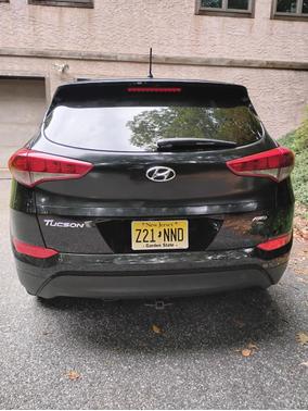 Black 2018 Hyundai TUCSON SE
