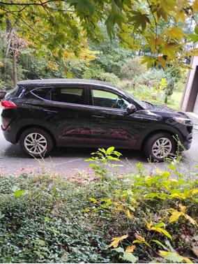 Black 2018 Hyundai TUCSON SE