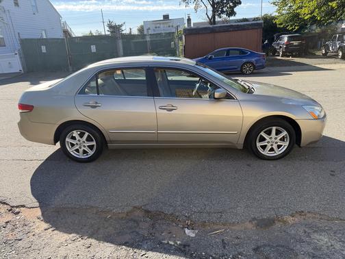 Gold 2003 Honda Accord EX-L