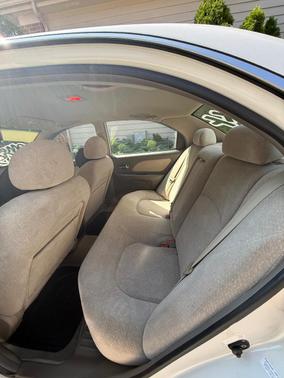 White 2004 Hyundai SONATA Base