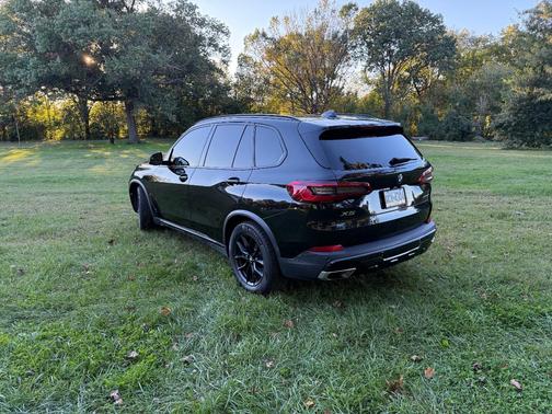 Black 2020 BMW X5 xDrive40i
