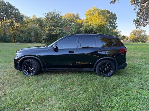 Black 2020 BMW X5 xDrive40i