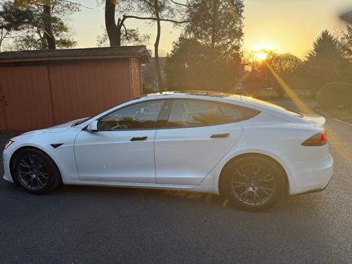 2023 Tesla Model S Base