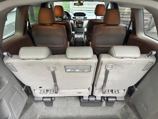 Gray 2016 Honda Odyssey EX-L