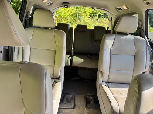 Gray 2016 Honda Odyssey EX-L