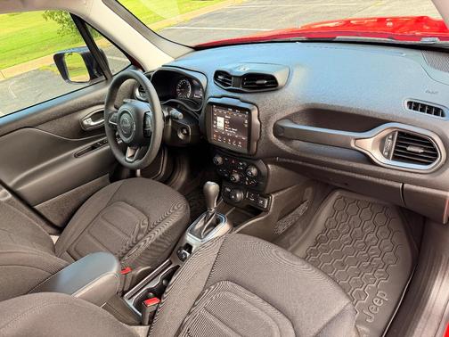 Red 2022 Jeep Renegade Latitude