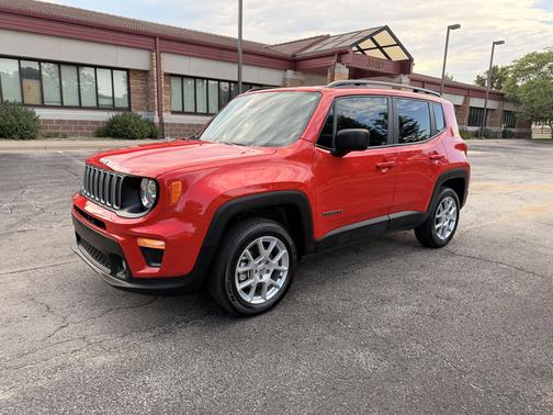 Red 2022 Jeep Renegade Latitude