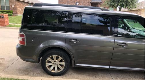 Gray 2010 Ford Flex SE