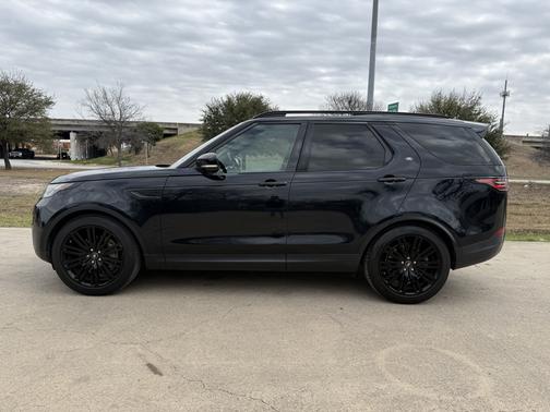 Black 2018 Land Rover Discovery HSE