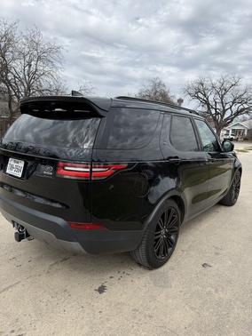Black 2018 Land Rover Discovery HSE
