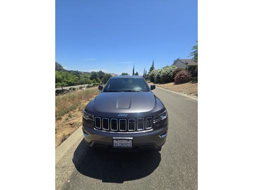 2018 Jeep Grand Cherokee Laredo E