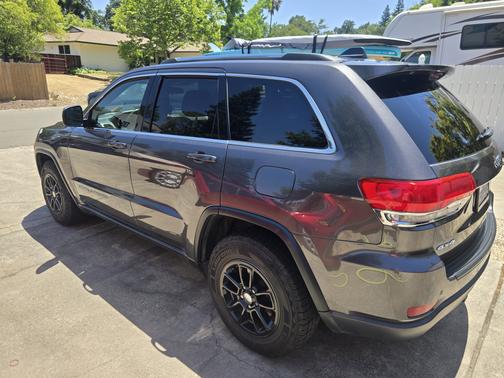 2018 Jeep Grand Cherokee Laredo E