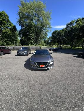 Gray 2021 Nissan Sentra SR