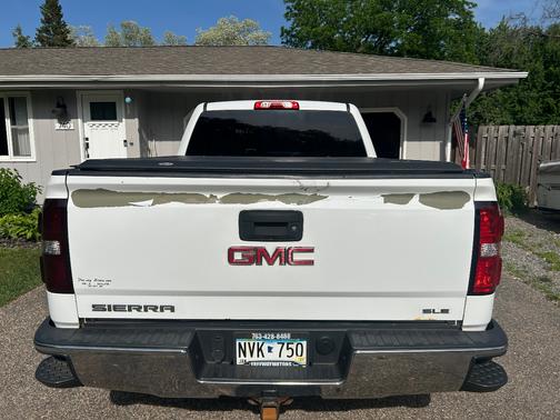 White 2014 GMC Sierra 1500 SLE