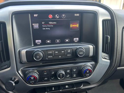 White 2014 GMC Sierra 1500 SLE