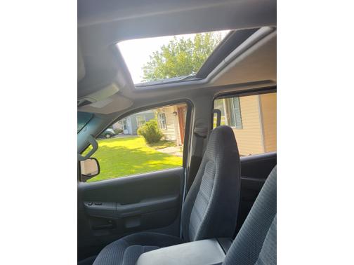 White 2002 Ford Explorer XLT