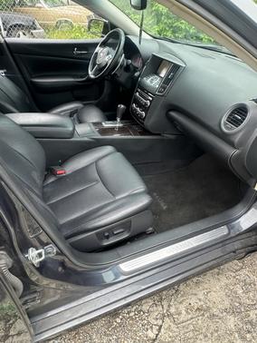 Gray 2011 Nissan Maxima SV