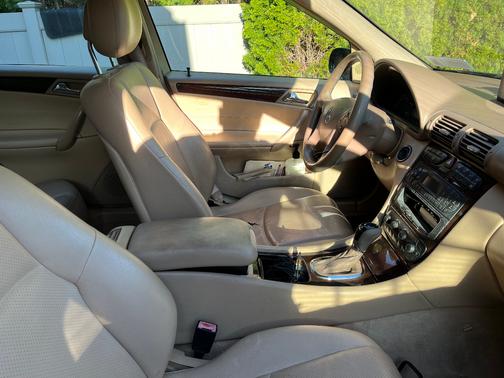 Black 2002 Mercedes-Benz C-Class C240