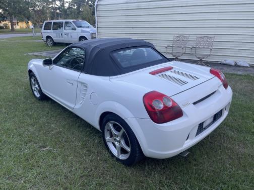2004 Toyota MR2 Spyder