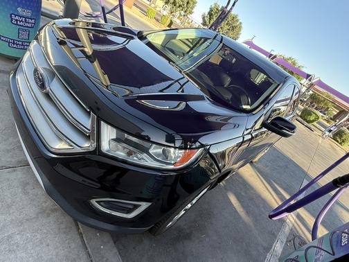 Black 2018 Ford Edge Titanium