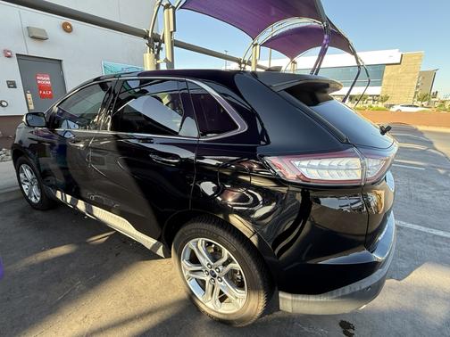 Black 2018 Ford Edge Titanium