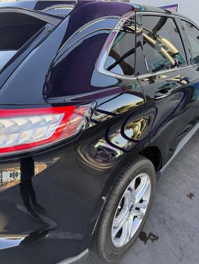 Black 2018 Ford Edge Titanium