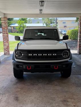White 2024 Ford Bronco Black Diamond