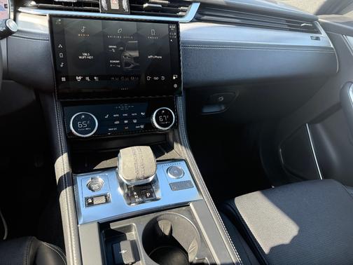 2024 Jaguar F-PACE P250 R-Dynamic S