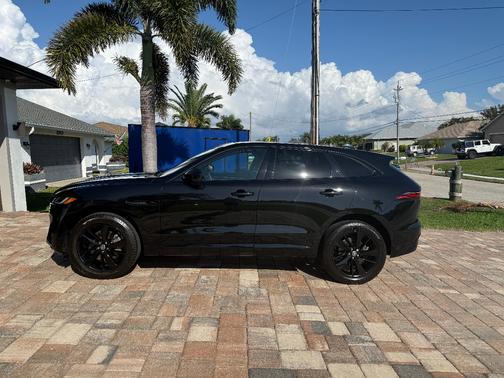 2024 Jaguar F-PACE P250 R-Dynamic S