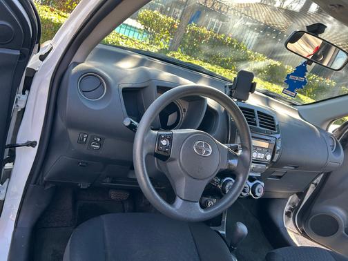 2009 Scion xD Base