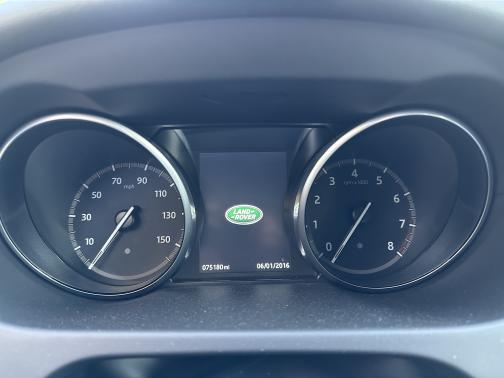 Photo 5 of 8 of 2017 Land Rover Discovery Sport HSE