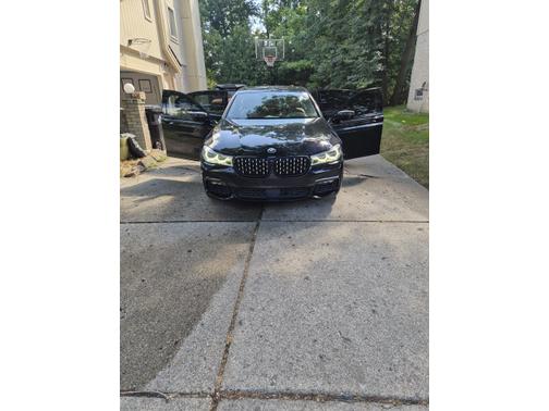 Blue 2016 BMW 750 i xDrive