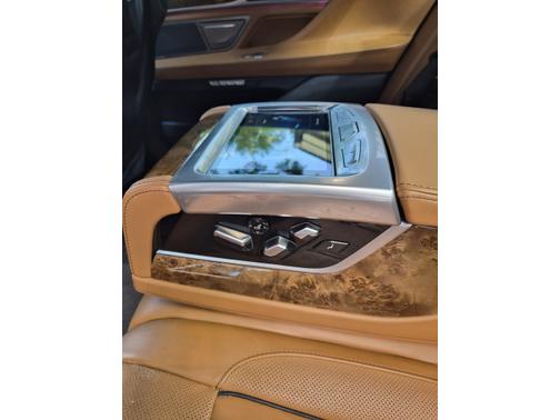 Blue 2016 BMW 750 i xDrive