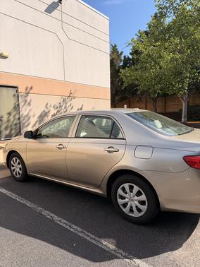 Beige 2009 Toyota Corolla LE