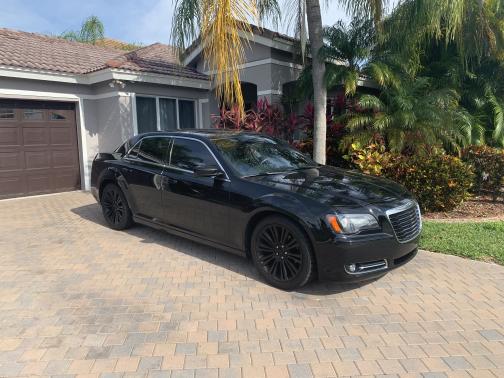 2012 Chrysler 300 S