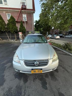 Silver 2004 Nissan Altima 2.5 S