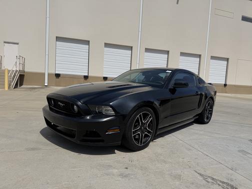 Black 2014 Ford Mustang GT Premium
