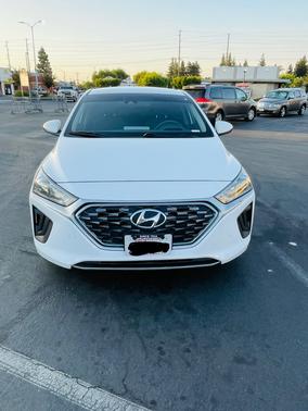 2020 Hyundai IONIQ Hybrid Blue